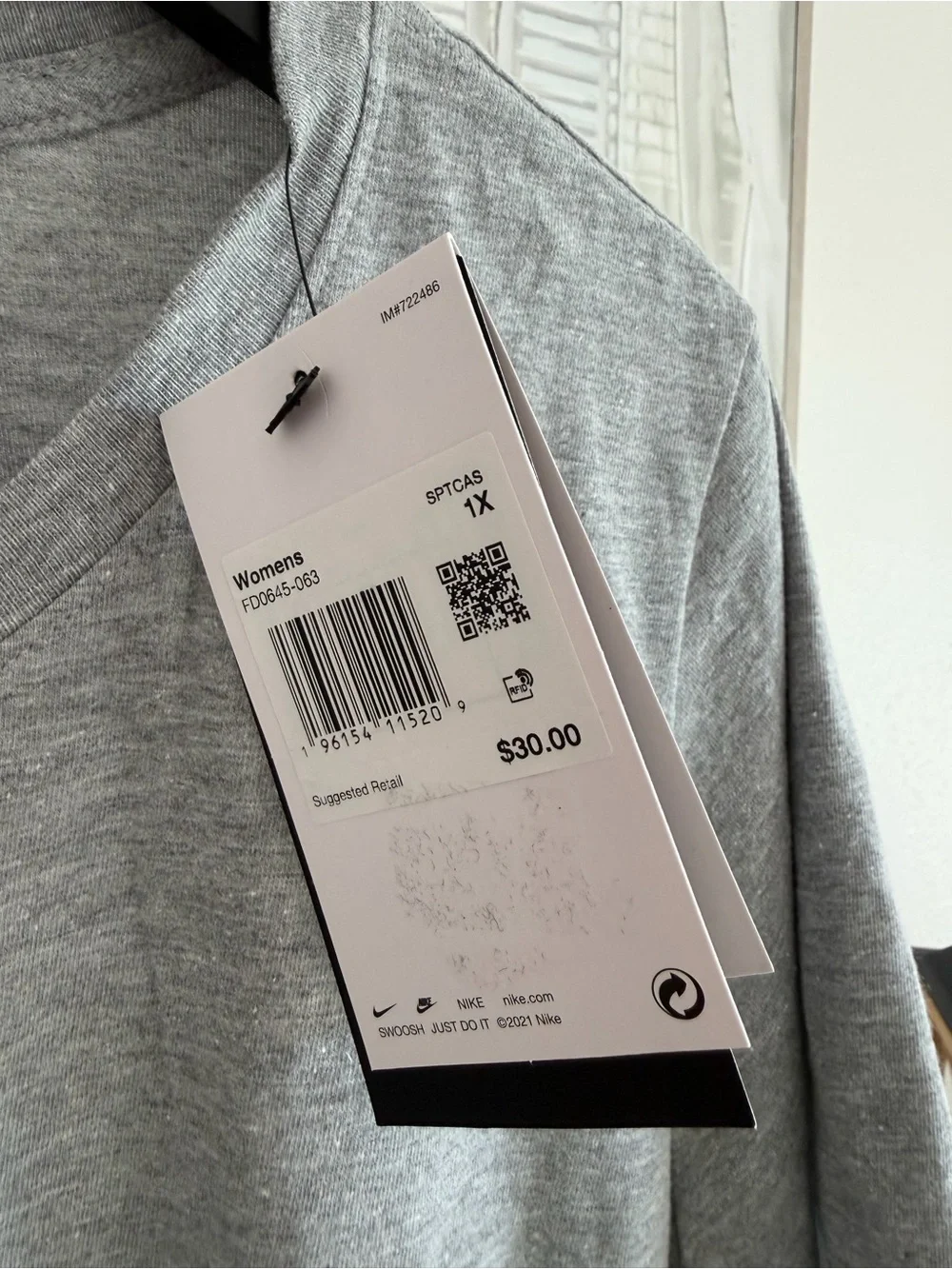 Women’s Nike T-shirt